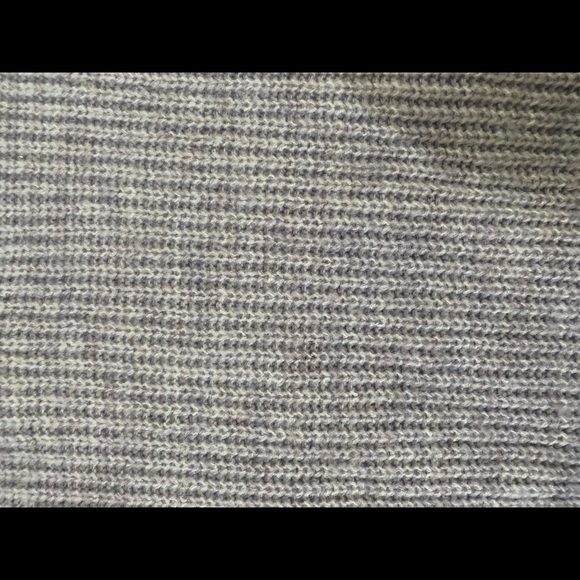 Light lavender cropped turtleneck sweater - Picture 4 of 4